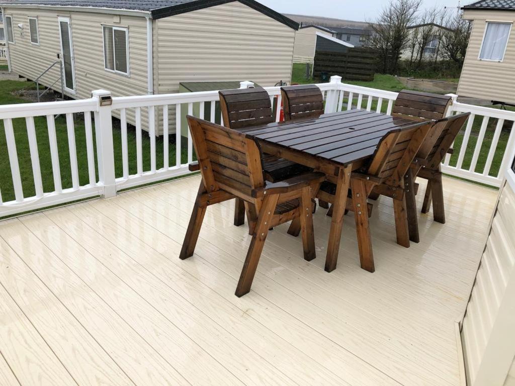 Bude Caravan Caromax - Families And Couples Only Eksteriør bilde